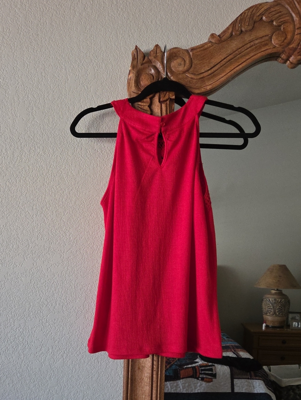 Sleeveless Crochet Yoke Tank Top - Red NEW - Picture 7 of 8